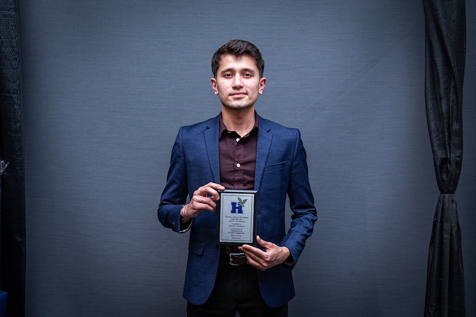 Cricketer Manav Damani received the Milan Boronell Award of Excellence.