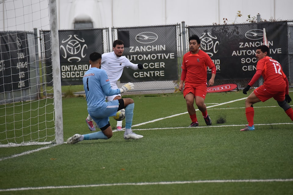 mens-soccer-semifinal-3