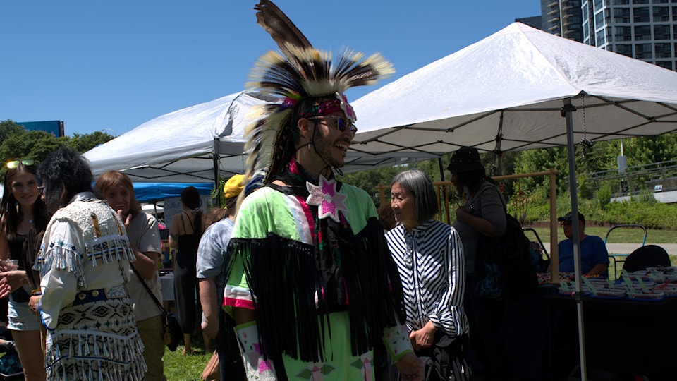 many-attendees-and-performers-wore-their-traditional-indigenous-regalia