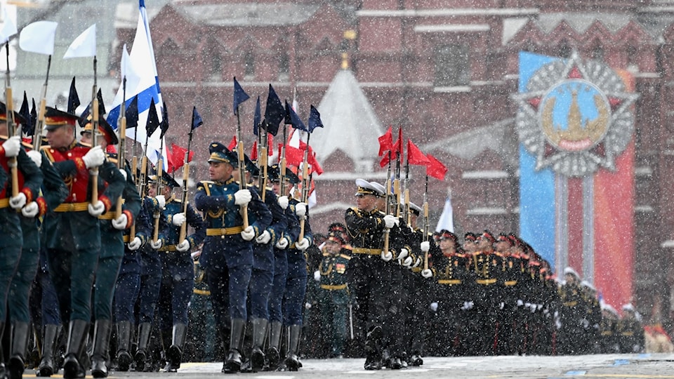 Russian Armed forces stand at attention