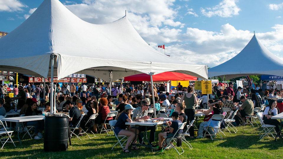 sunny-conditions-coupled-with-the-fathers-day-weekend-attracted-large-crowds