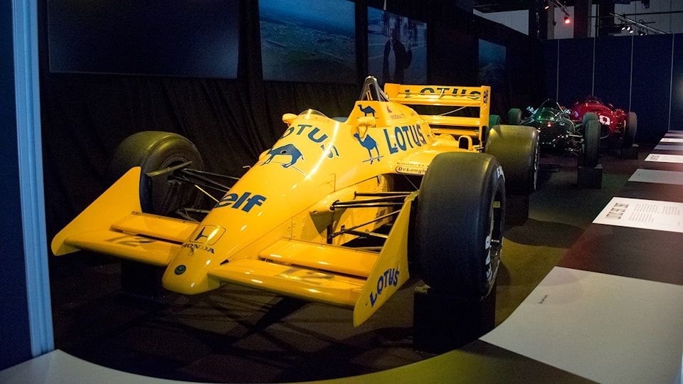 lotus-f1-race-car