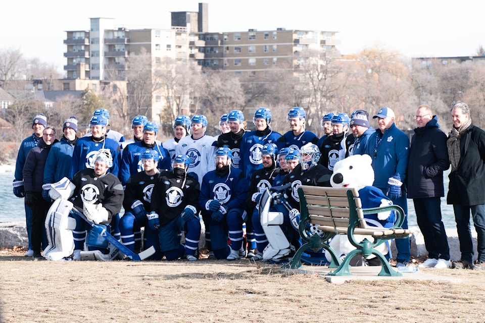 maple-leafs-outdoor-practice